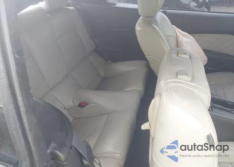 2013 Ford Mustang V6 Premium z USA, uszkodzony, nr VIN 1ZVBP8EM8D5213914